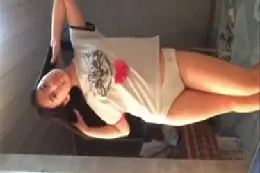 Gadis Muda Cantik Pamer Tubuh Bohay