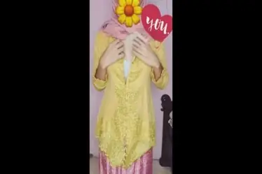 Ukhti Kebaya Hijab Pink Menggoda Penonton